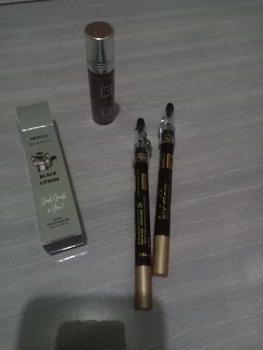 Product Review of (Buy 1 Get 1)Celak Kajal Milai Original Saudi Eyeliner Hitam Pensil Waterproof Elegant from R** 1