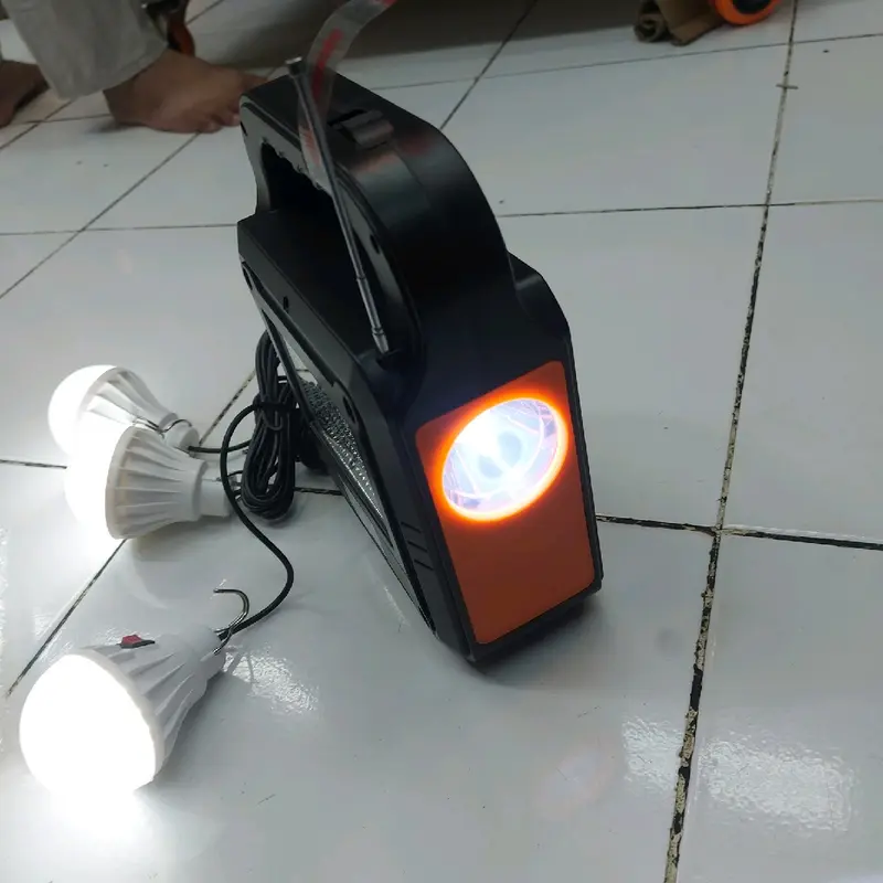 Solar Panel Bank Light 6.000 mAh Speaker Bluetooth Radio Senter Plus Lampu Bohlam 3 Pcs Ysf 200 6