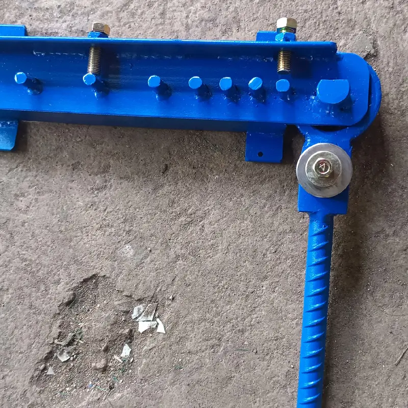 Alat penekuk tekuk bending pembengkok besi beton besi 4mm samapai 12mm mili kokoh kuat simpel praktis hemat waktu tenaga untuk begel behel cakar ayam tukang pertukangan bangunan 3