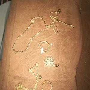 Set Perhiasan Lapis Emas 24k Bahan Halus Tidak Gatal Dan Alergi