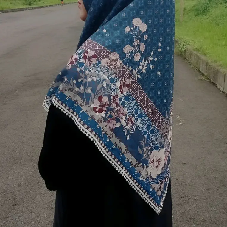 Kerudung famlyr hijab voal arabian premium Cantik Nyaman Muslim 2
