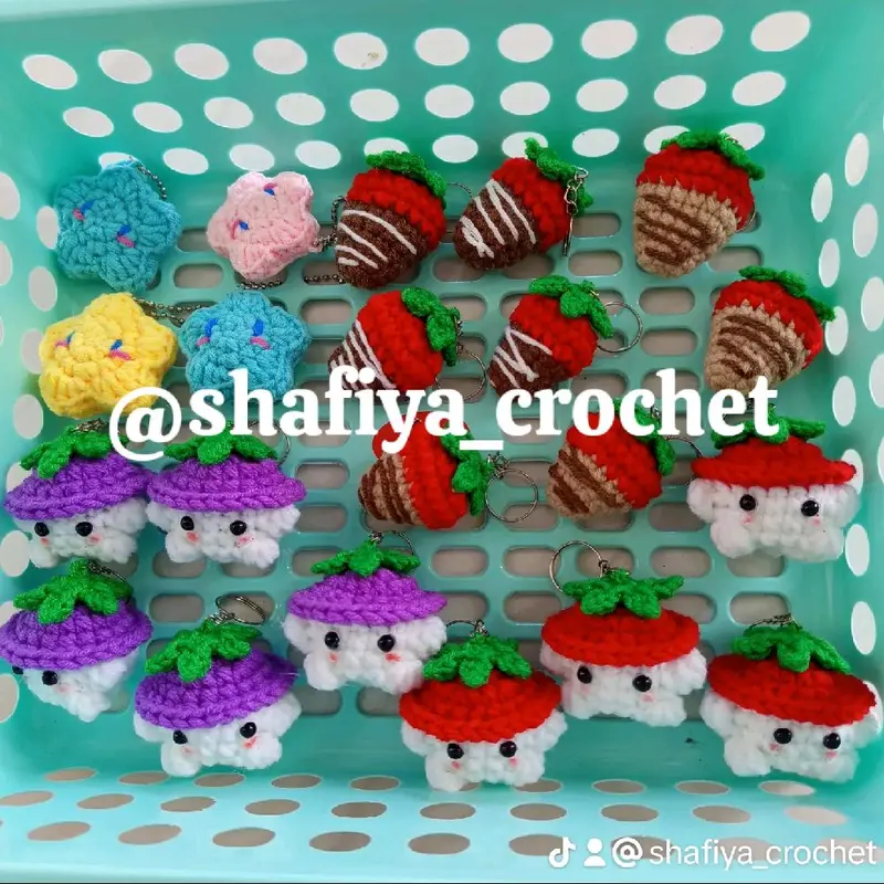 amigurumu kupu kupu gantungan rajut 2