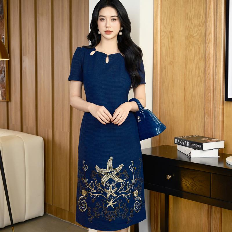 Đầm Vải Dệt Cao Cấp Nữ Trung Niên Thanh Lịch Thiều Hoa quà tặng mẹ DD4L0959 Women Dress Váy Lệch Vai