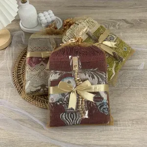 Hampers Souvenir Sajadah Dewasa Tile + Tasbih Kayu Souvenir Tahlilan Tasyakuran
