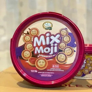 Denex Biscuits Mix Moji - Biskuit Lapis Dengan Selai Rasa Strawberry dan Blueberry Emoji