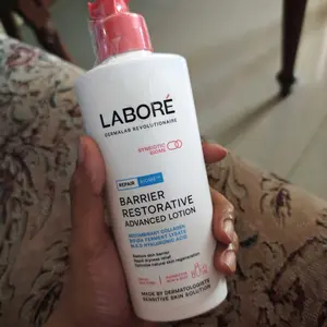 [Abel's Pregnancy Kit] LABORE Dermalab Revolutionaire Barrier Restorative Advanced Lotion - Lotion - Melembabkan - Memperbaiki Skin Barrier - Mempercepat Regenerasi Kulit - Menghidrasi - Menghaluskan Kulit - Ringan - Mudah Meresap