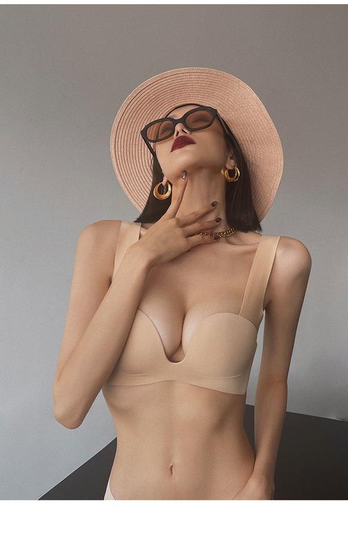Product Introduction of Internet Celebrity Designer Hot Seamless Underwear Breast Holding Adjustable Bra Set Wireless Small Chest Push up and Anti-Sagging Sexy Bra Female Summer 23