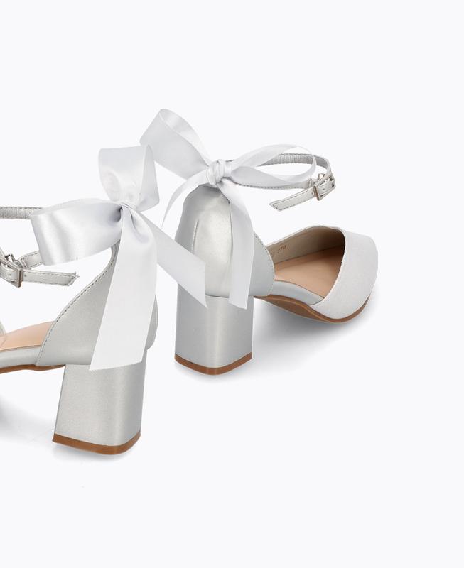 DMK - Meredith Bow Heel Pumps 2