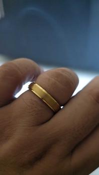 Product Review of [Local warehouse shipments] 1pc Luxurious 6mm Gold-Plated Tungsten Carbide Engagement Ring - Sleek Beveled Edges, Fashion Wedding Band for Men & Women, Durable & Stylish from I**n B**e 0