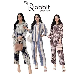 Rabbit Jackson - One Set Rayon Lengan Panjang Piyama Motif Setelan Wanita