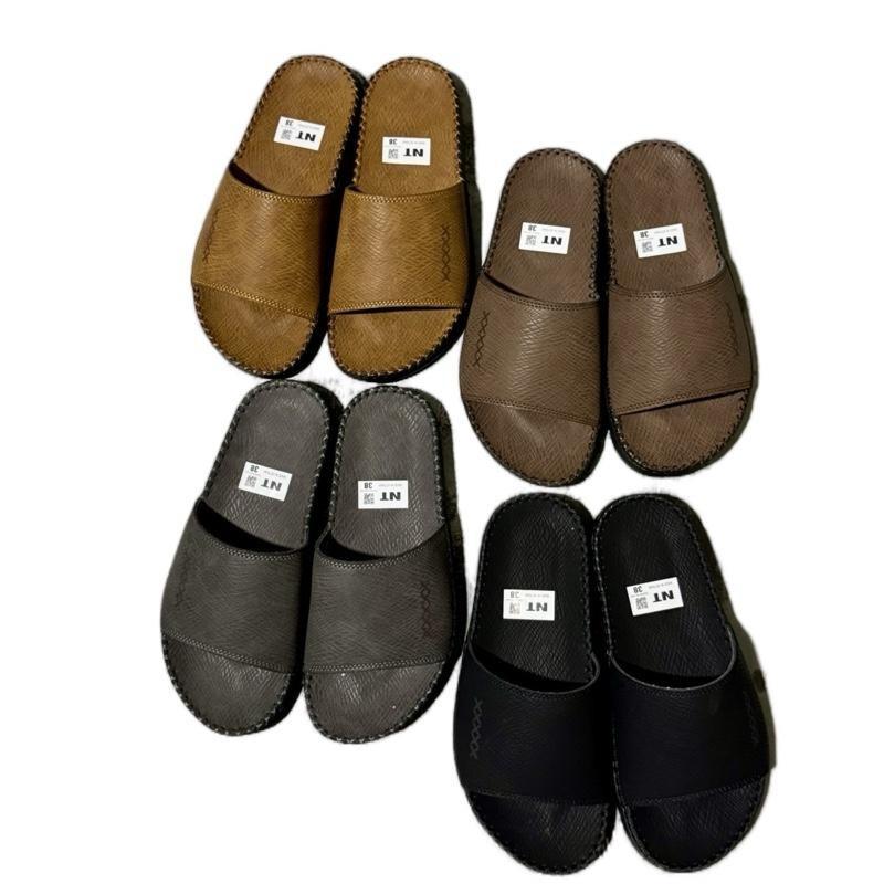 Dép Da Đế DocTor 2007 kiểu dáng đơn giản phù hợp mọi lứa tuổi tiện lợi , đi làm , đi chơi , ngồi văn phòng nắng mưa chịu nhiệt khá tốt chống thấm nước da si rắn chống nhăn đế răng cưa chống trượt đi mọi nẻo đường