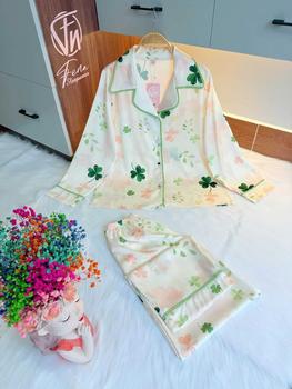 Product Review of (FREE SIZE 45-62KG) ĐỒ BỘ FENA LỤA LATIN , PIJAMA NỮ MẶC NHÀ- Voi Nhung Women Kem Lịch Ong from K** N**c 0