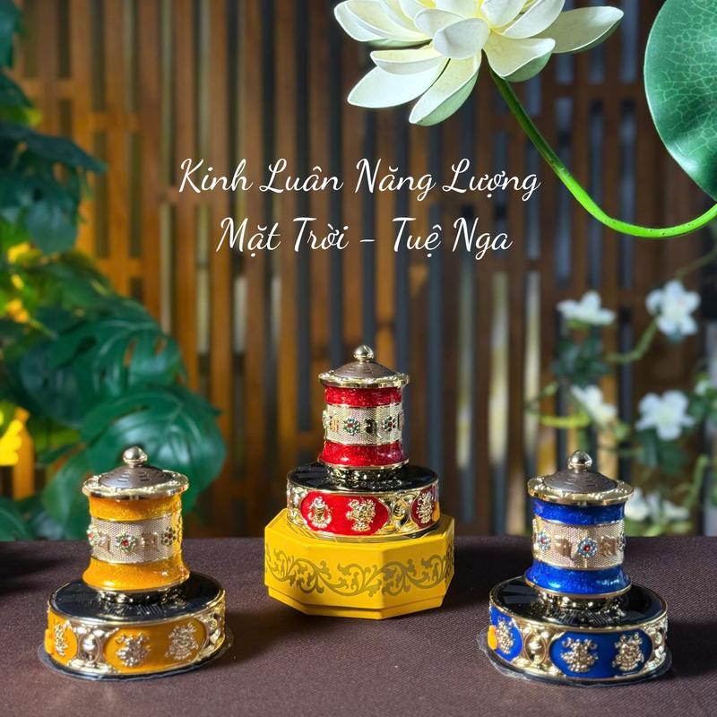  Kinh Luân Để Bàn Để Ô Tô Bằng Năng Lượng Mặt Trời - Tuệ Nga 