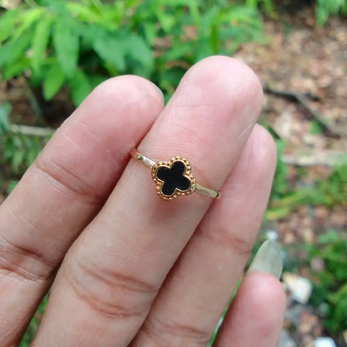 Cincin swasa bunga clover anti karat
