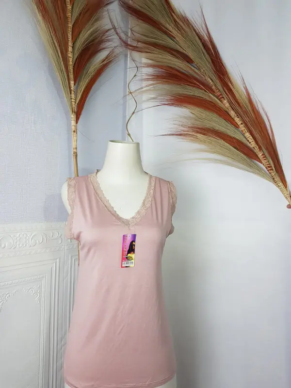tanktop renda kerah V || tanktop renda V neck wanita, lekbong renda, atasan wanita Fit Manset Rayon 1
