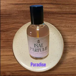 Parfum  Wangi Pria dan wanita unisex tahan lama (Paradise)