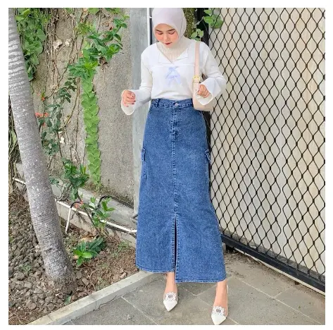 Zifana-Rok Jeans Cargo Belah Depan Korean Style Melar Variasi Kantong samping 4