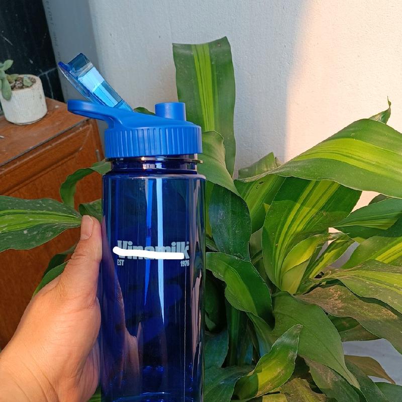 Bình nước 700ml khuyến mãi Vinamil.k