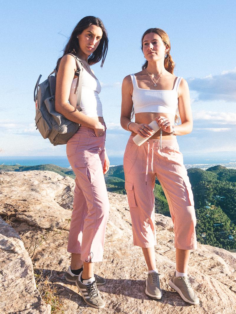 Product Introduction of YSENTO Women's Outdoor Lightweight Cargo Capris Pants Casual Outdoor Trip Loose Shorts 2