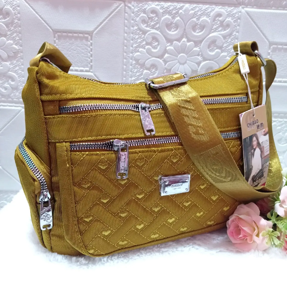 TAS SELEMPANG WANITA CHIBAO 8896-22 KANVAS