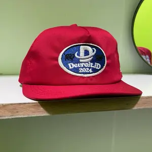 Devrait - Topi Rope Hat - Topi Classic Snapback - Visor pendek - Topi Snapback Skena Merah