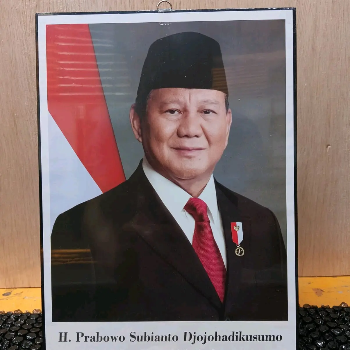 Bingkai Foto Pres-Foto Wakil Pres+Garuda dan Foto Pahlawan Murah - Plastik