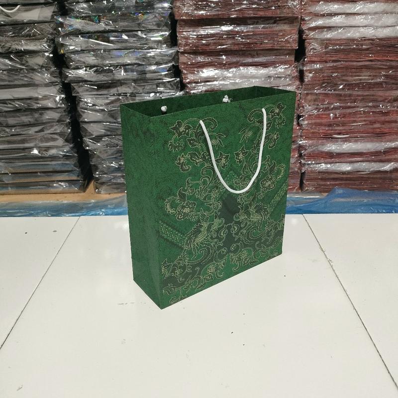 Product Introduction of Grosir/satuan Paper Bag Batik Hijau Ukuran S-M-L-XL 2