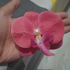 Jepit Rambut Anggrek Mutiara Elegan Jepitan Bunga Ukuran 9cm sangat pas Palsu Gaya Korea Jepit Kuat Aksesoris Rambut Tidak Licin Cocok untuk Wanita Rambut Panjang Pernikahan Pesta Harian Pemotretan Gaya Cantik Oriental  Merah Clips Sanggul  Putih