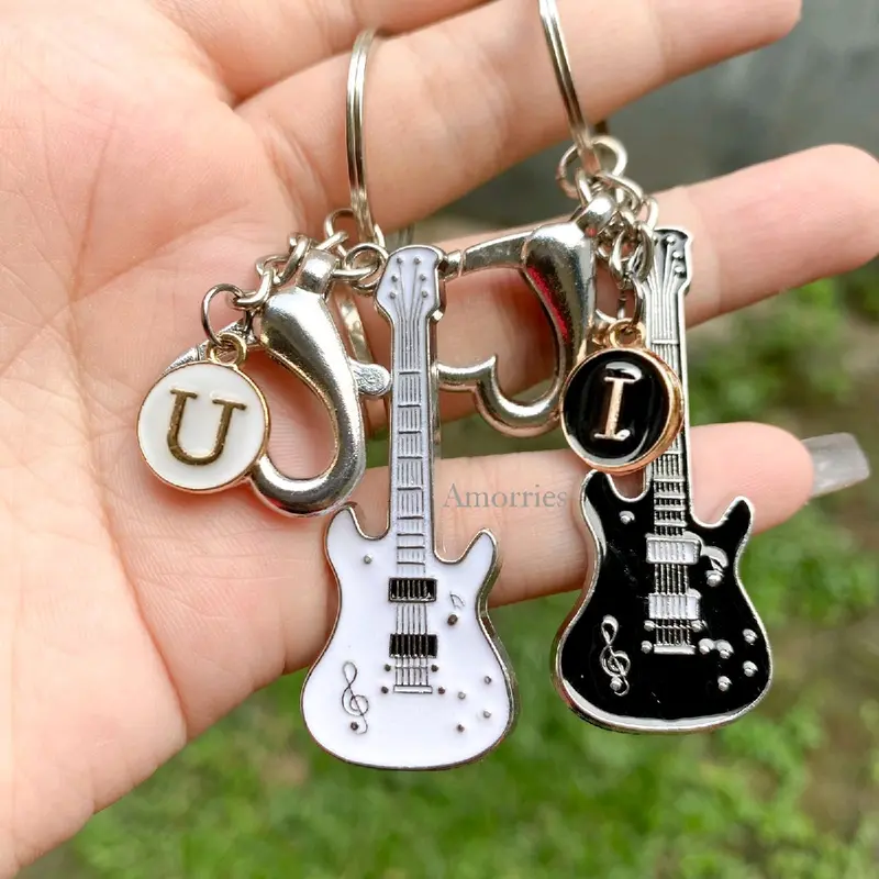 Gantungan Kunci Gitar Couple Huruf/ Keychain Guitar Unik Besar Dan Kecil 3