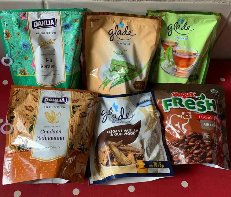 Glade Gel Pengharum Ruangan Klepon Cake Jasmine Tea Oudwood Vanilla Teh Keraton Cendana Padmasana Melati Cengkeh Car Fresh Kopi Luwak Pewangi mobil Gled 6