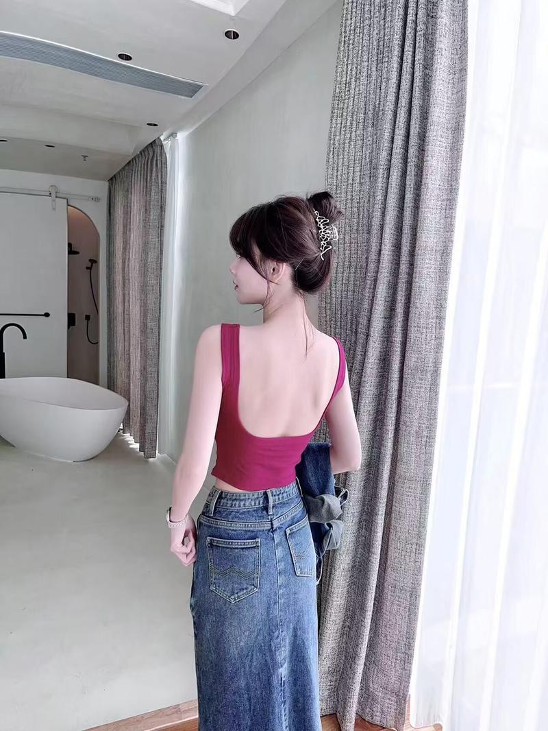 Product Introduction of Kaka women's underwear fixed coasters anti-glare commuter outwear camisole undershirt summer U-shaped back tops 17