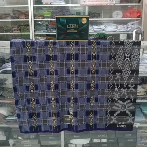 sarung lamri motif kotak terbaru hu hu