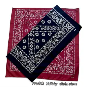 Bandana Slayer Multifungsi Motif Paisley Ukuran 45×45cm Bahan Polyester Merah Hitam Batik Kain