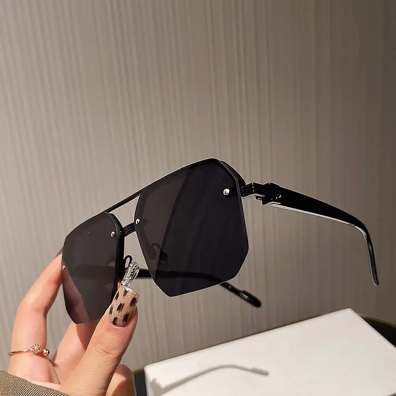 Kính Râm Phong Cách Phi Công, Dành Cho Nam Và Nữ, Thời Trang Mới, Dễ Phối Đồ Phù Hợp Với Phong Cách Châu Âu Và Mỹ