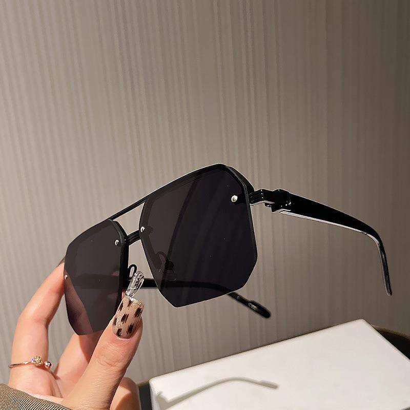 Kính Râm Phong Cách Phi Công, Dành Cho Nam Và Nữ, Thời Trang Mới, Dễ Phối Đồ Phù Hợp Với Phong Cách Châu Âu Và Mỹ
