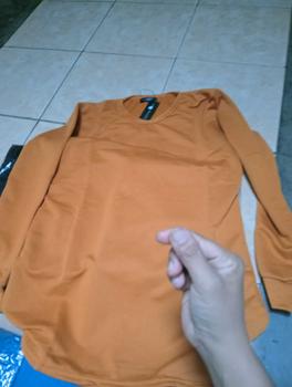 Product Review of Promo Murah 100RB-an dapat 4pcs Kaos Polos Wanita Slim-fit Atasan Lengan Panjang Rib Bawahan Oval Wanita from C**y 2
