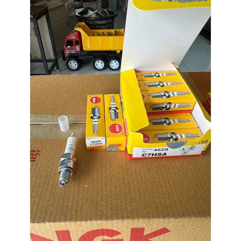 WAVEเก่าทุกรุ่น เกลียวสั้น  **NGK (c7hsa)  หัวเทียน C7hsa  10หัว  คาบู ,10หัว หัวเทียน NGK รุ่น C7HS