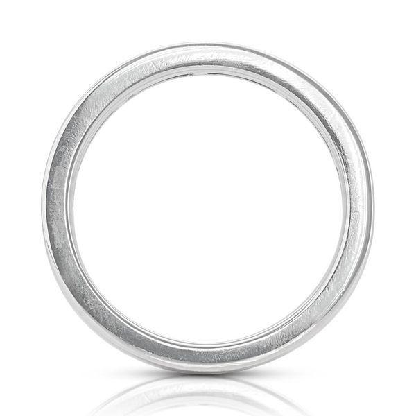 Elegant 0.80ct Half Eternity Ring set in gleaming Platinum 5
