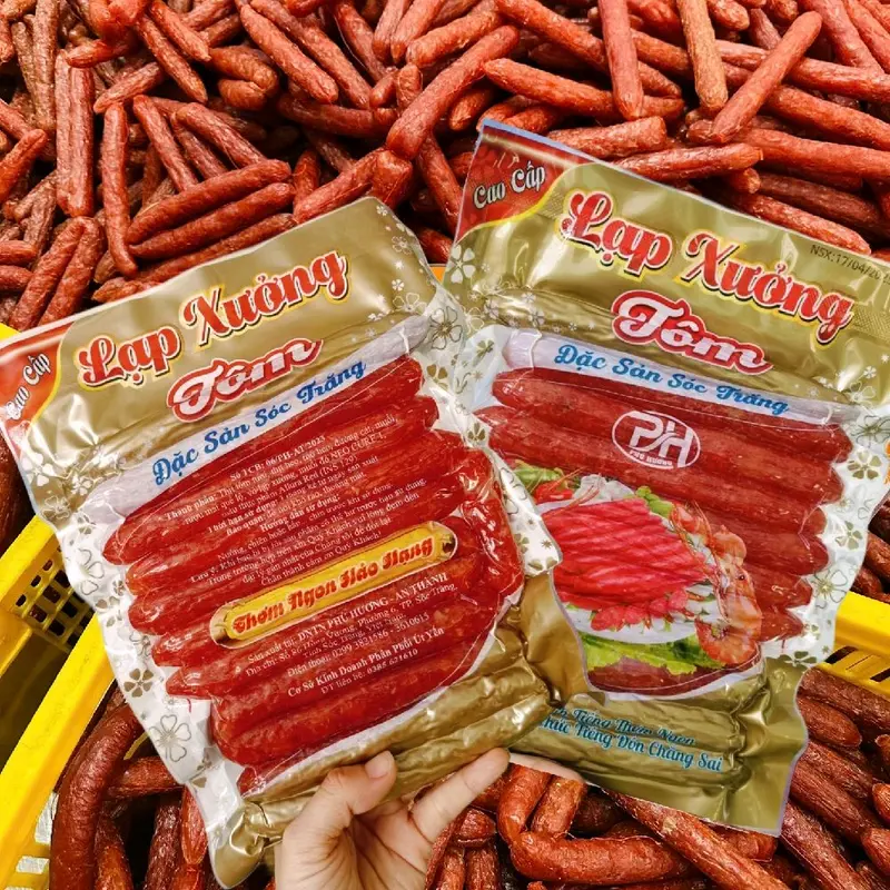 1kg LẠP XƯỞNG TÔM CAO CẤP: Lạp khô thượng hạng,60% Tôm tươi "Đặc Sản Sóc Trăng" 1kg=2túi. Ko phẩm màu, thành phần:.Tôm, thịt heo, mỡ heo.80% nạc..Ăn Vặt  Food chan garut 1