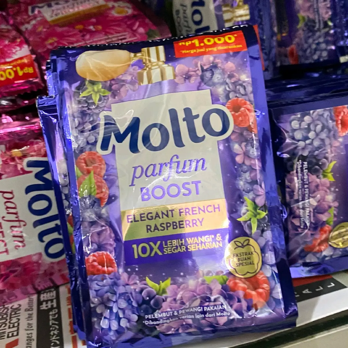 MOLTO PELEMBUT PAKAIAN 1000  / PEWANGI KONSENTRAT 18 ml soklin