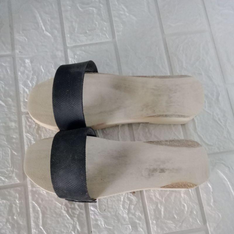 SANDAL BAKIAK TEROMPAH KAYU POLOS SANDAL MUSHOLA 0
