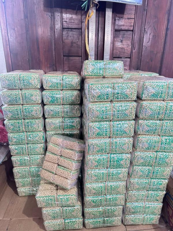 Product Introduction of 5 bungkus Kacang Kupas Asli Tuban 250g x 5 Bungkus - Total Berat 1,250g - Goreng, Food, Mete, Kering, Snack, Cemilan Bawang Makanan Camilan Mede 9