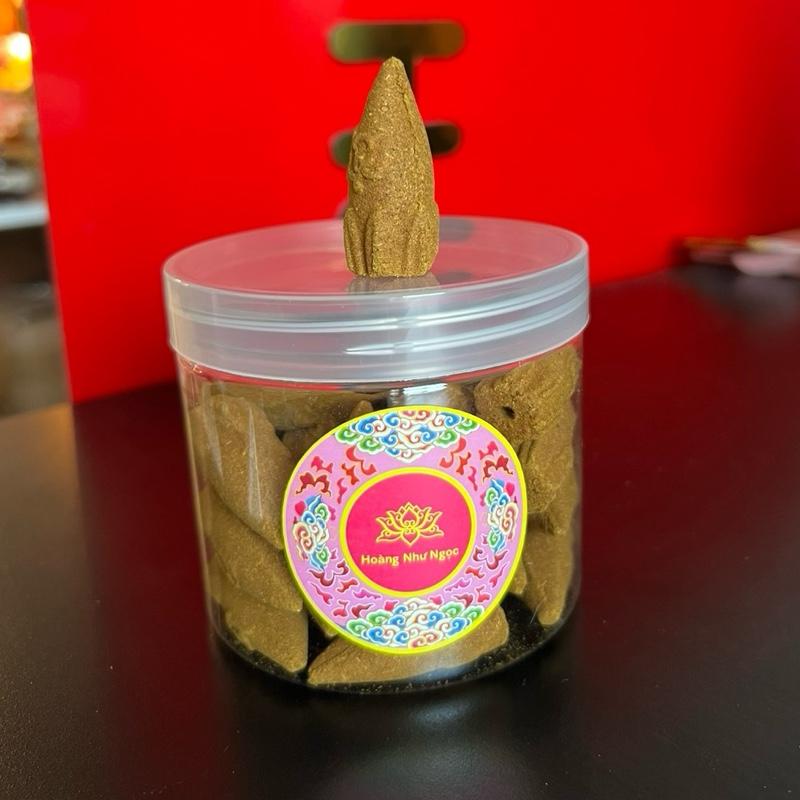 HƯƠNG TRẦM NỤ xông tẩy uế (hộp 30 nụ)