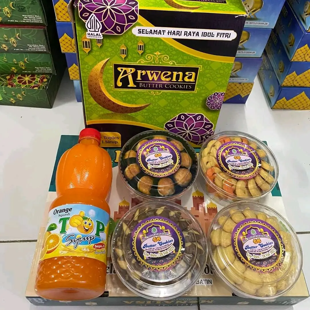 Kue lebaran 1paket isi nastar 4 dan sirup 1 Food