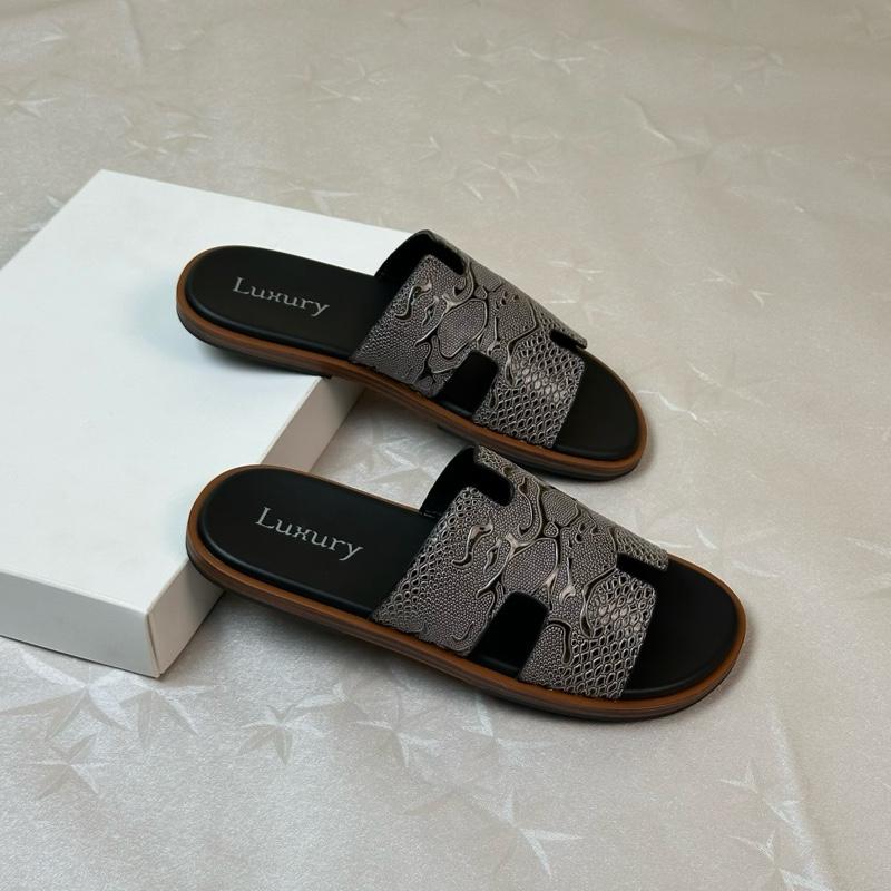 Dép nam  mẫu mới  hot tren  đế cao su vân gỗ bản khâu quai full size 36-45màu xám H