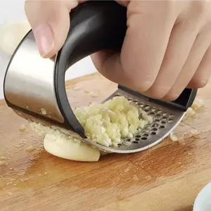 Alat Penghancur Bawang Putih/Merah Garlic Press Stainless Steel Bahan Anti Karat