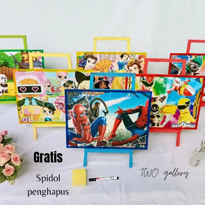 Papan Tulis Karakter Anak Dengan Penyangga Spidol dan Penghapus White Board Karakter Belajar