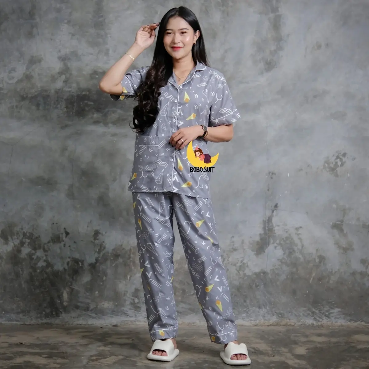 Grey Strip Piyama Motif Garis Abu tematic Bahan Polyster Baju Tidur Wanita Dewasa Lengan Pendek Lengan Panjang Celana Panjang bobosuit