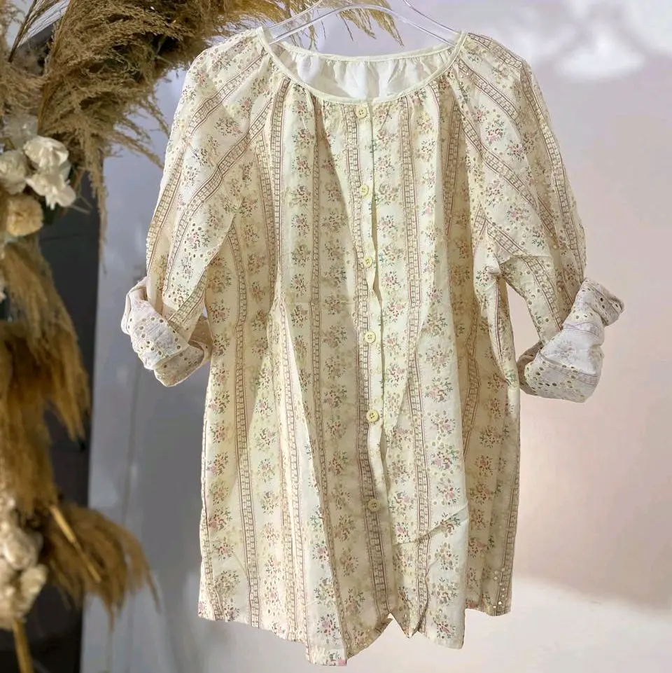 Atasan Wanita Kemeja katun bolong lerah Shanghai dengan motif bunga +furing Ld 114cm  Pb 66cm