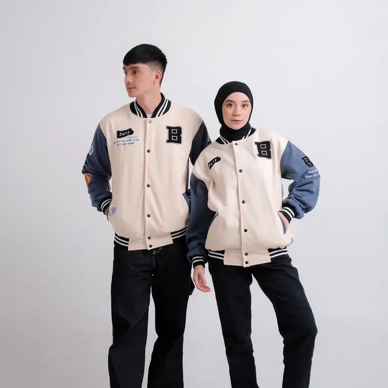 Jaket Varsity Baseball Full Bordir Pria Wanita Bahan Fleece Tebal Ukuran M L XL Cream 2